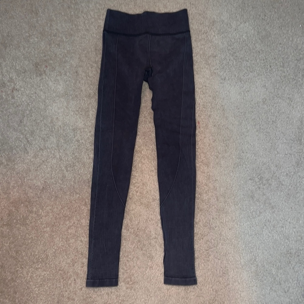 grey leggings from Aeropostale. size XS